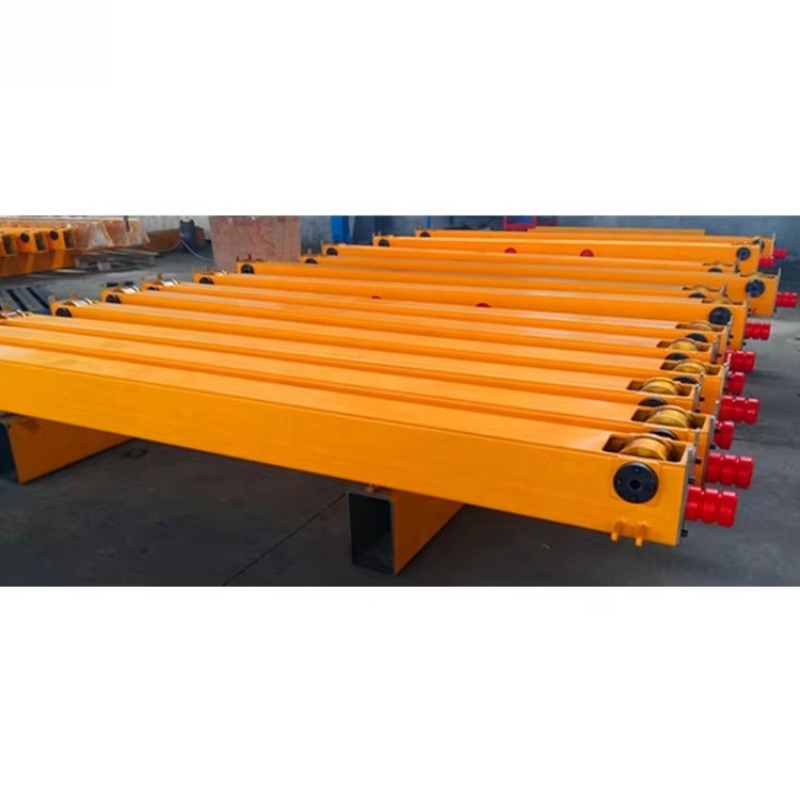 Warehouse Using Overhead Crane - Travel Accessories Warehouse recension och pris